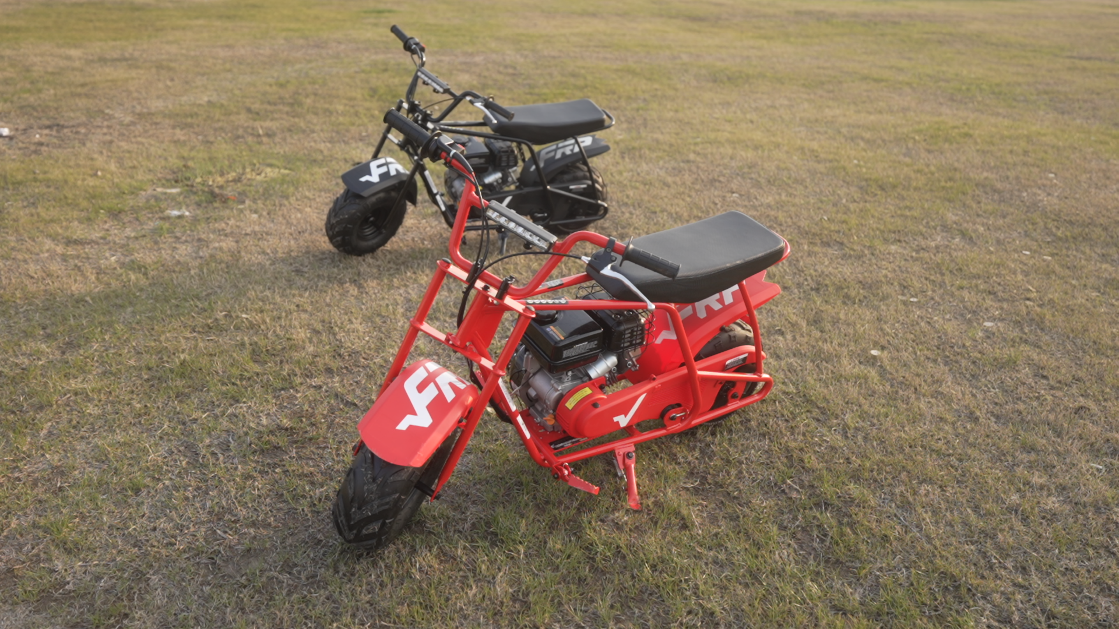 Mini Bike vs Pit Bike: 8 Critical Differences You Need to Know