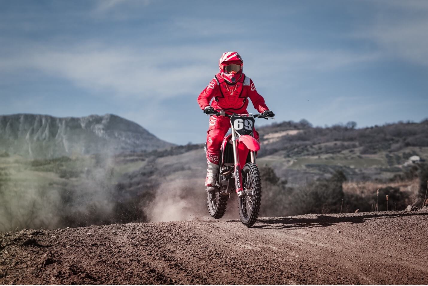 How to Safely Introduce Your Children to Dirt Biking